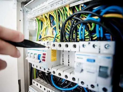 Servicio de electricidad e instalaciones eléctricas
